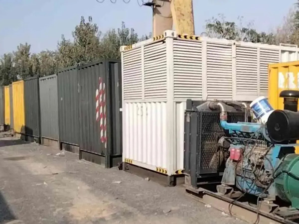 江干200KW柴油发电机机组每小时油耗是多少？